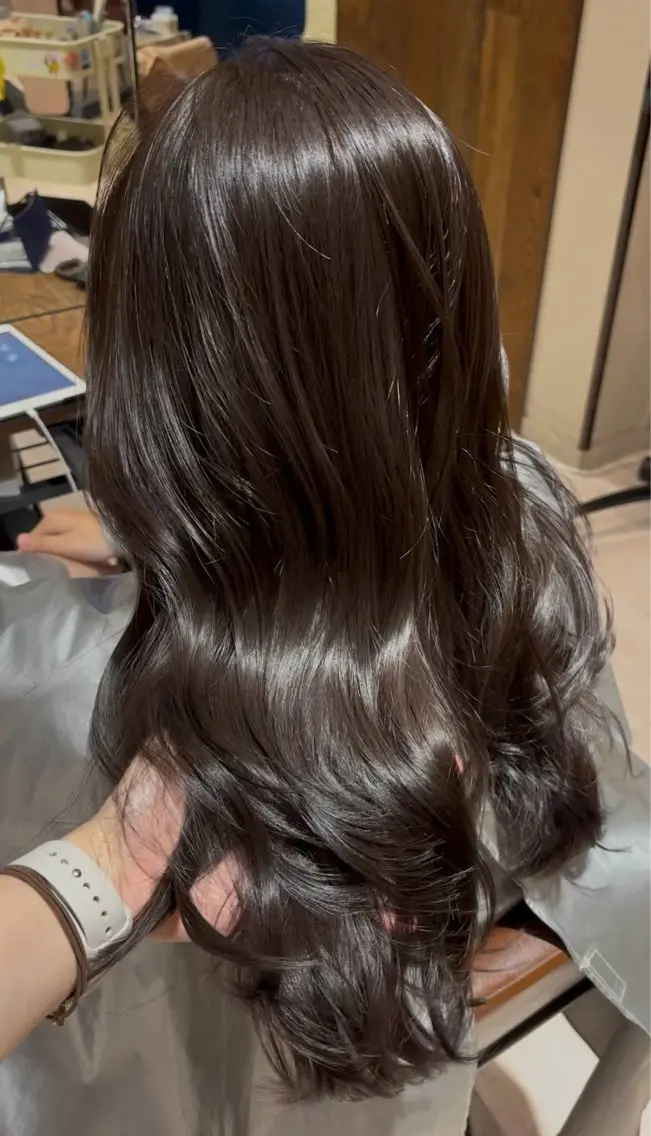 ミディアム カラー ヘアカラー トリートメント 穂積 未優のヘアスタイル