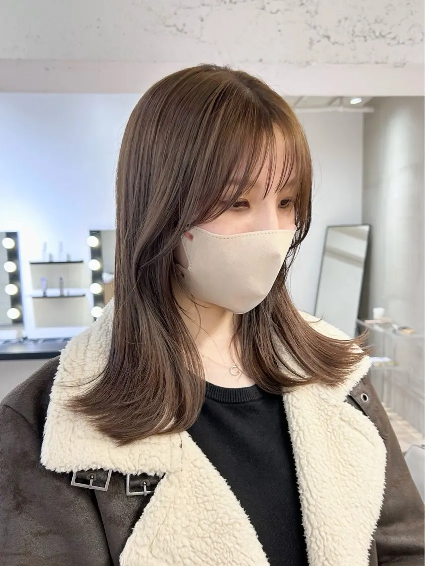 セミロング カラー ベージュカラー ブリーチ 透明感カラー ダブルカラー ブリーチなしカラー レイヤーカット/栄/ 顔周り/キトウモエノのヘアスタイル