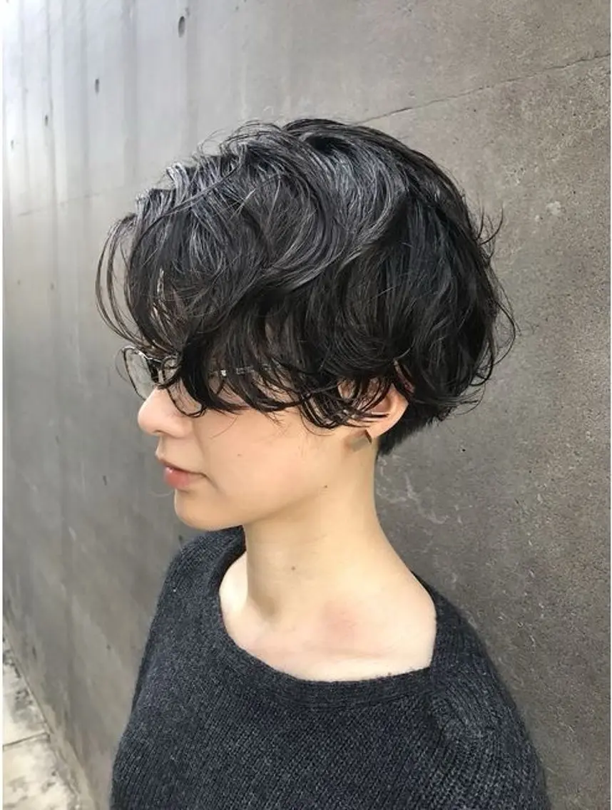 ショート 村中 逸紀のヘアスタイル