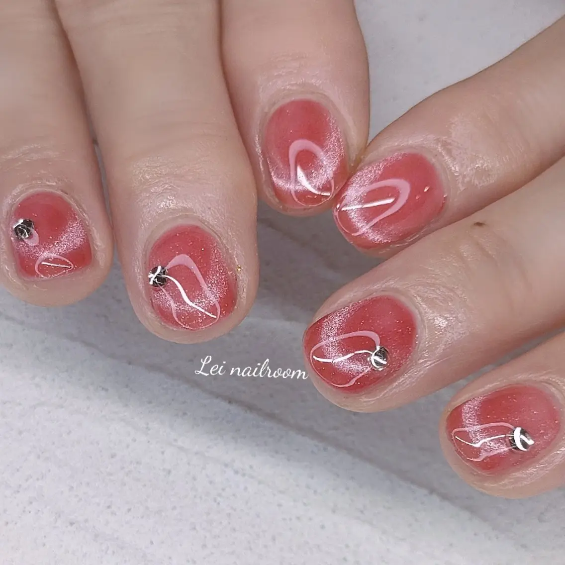 ネイル フレンチネイル キラキラネイル ショートネイル lei🌼 nailroomのネイルデザイン