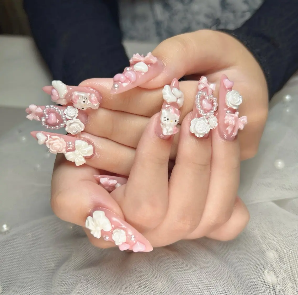 10本チップ長さ出し+デザイン💅+ストーンパーツ無制限付け放題の写真
