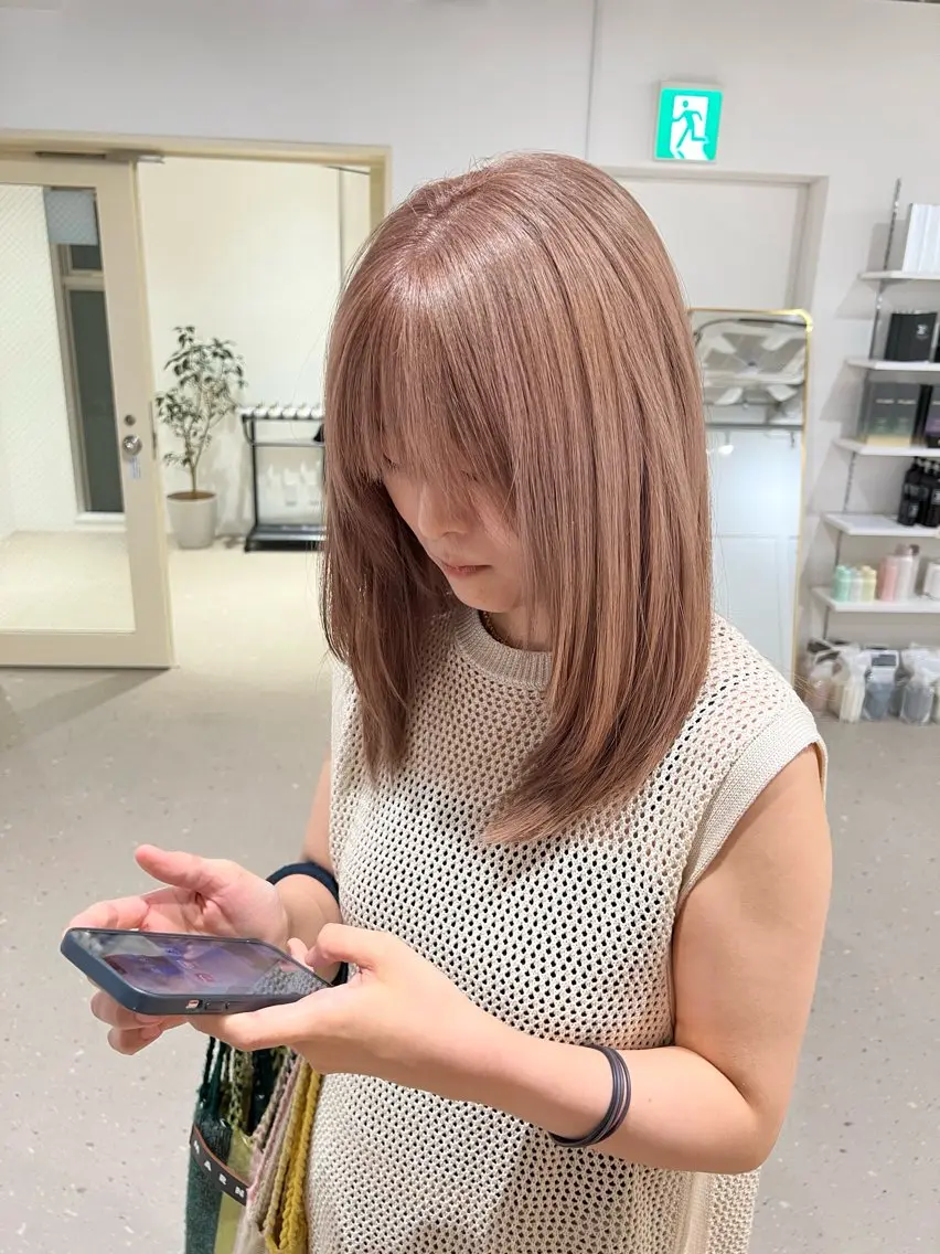 ロング カラー ブリーチ レイヤーカット ナチュラルヘア/ 似合わせ/三宅 昌太のヘアスタイル