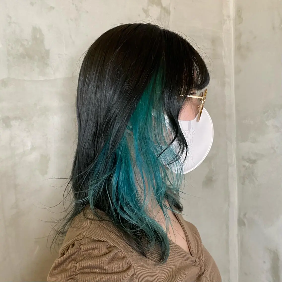 セミロング カラー ブリーチ インナーカラー カット ヘアカラー レイヤー特化🪽 yuka【高円寺】のヘアスタイル