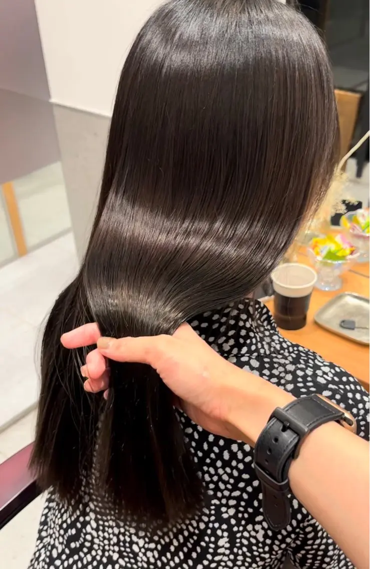 ロング カラー カット 縮毛矯正 トリートメント 大人girly🛋️ 🤍yukakoのヘアスタイル