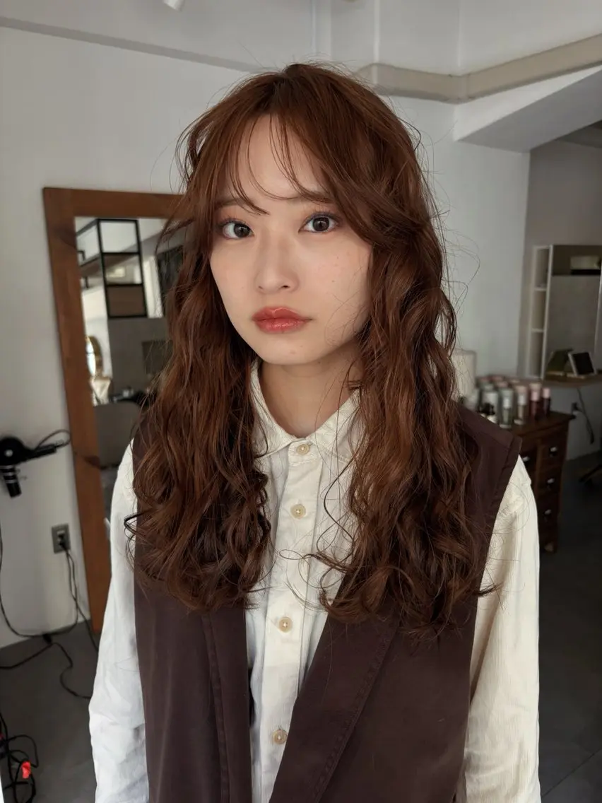 ロング サトウ ナナのヘアスタイル
