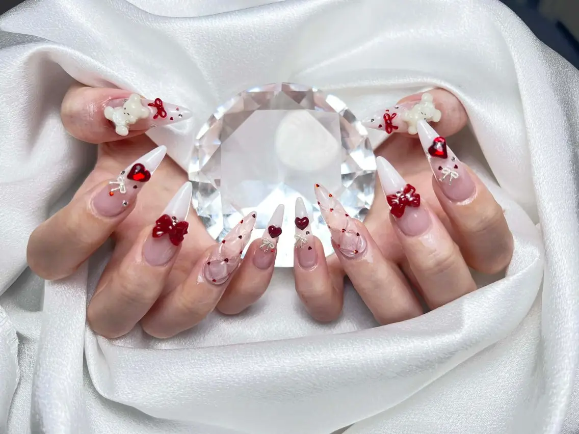 ネイル 成人式 韓国ネイル ロングネイル マグネットネイル 大理石ネイル(マーブル) ハンドネイル Sanie Salonのネイルデザイン
