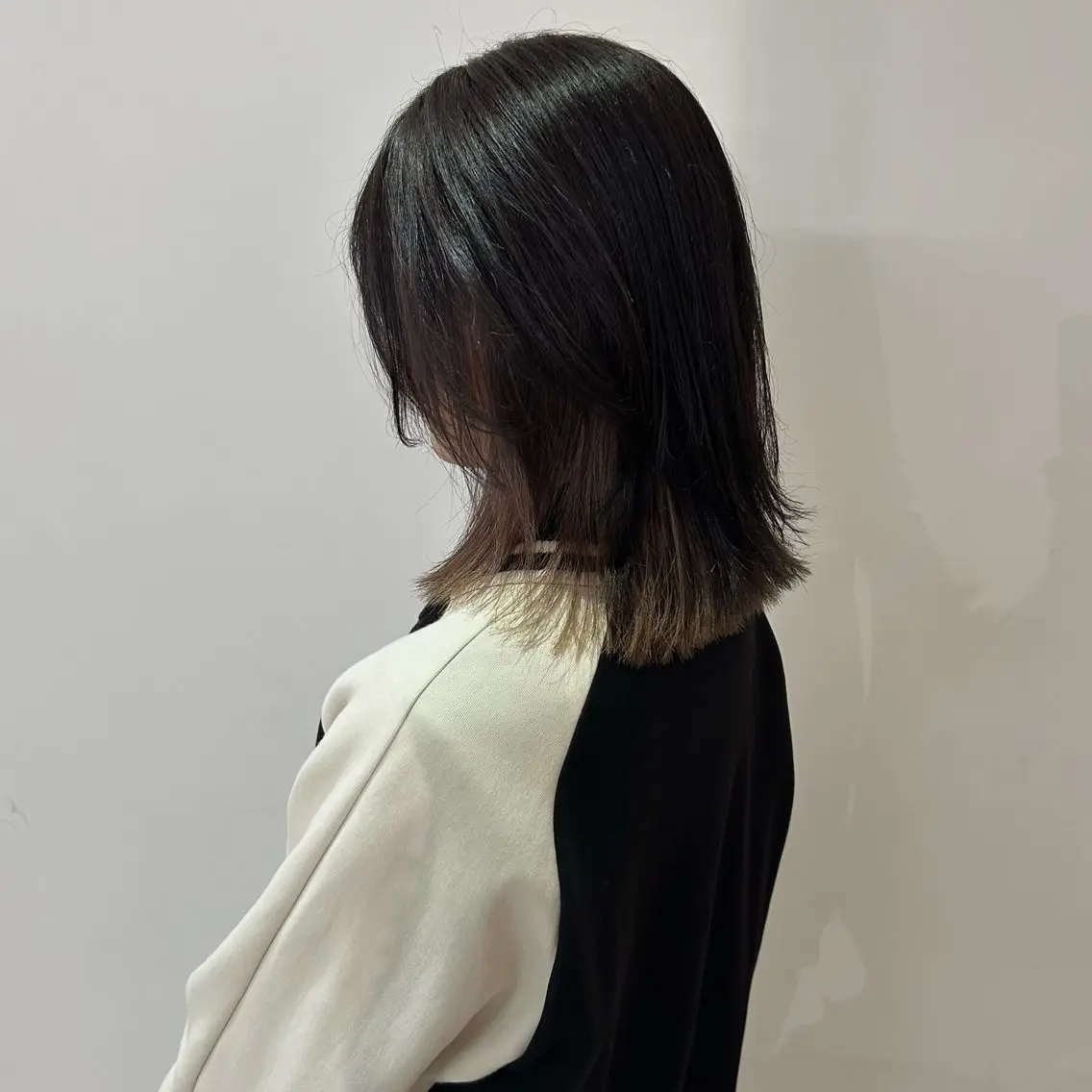 ミディアム カラー 透明感カラー デザインカラー ボブ 顔まわりレイヤー 顔周りカット nonoka オリーブ/レイヤーのヘアスタイル