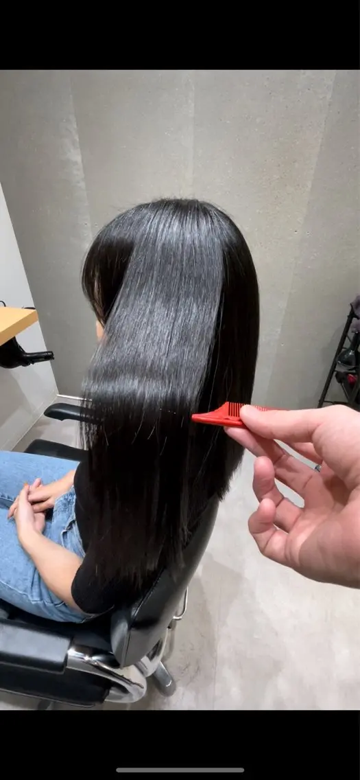 セミロング カラー 透明感カラー イルミナカラー トリートメント 髪質改善ヘアケア 艶髪特化/上田のヘアスタイル