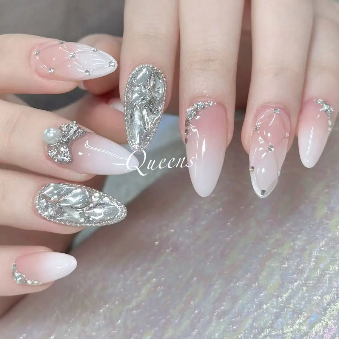 ネイル ハンドネイル Queens マオのネイルデザイン