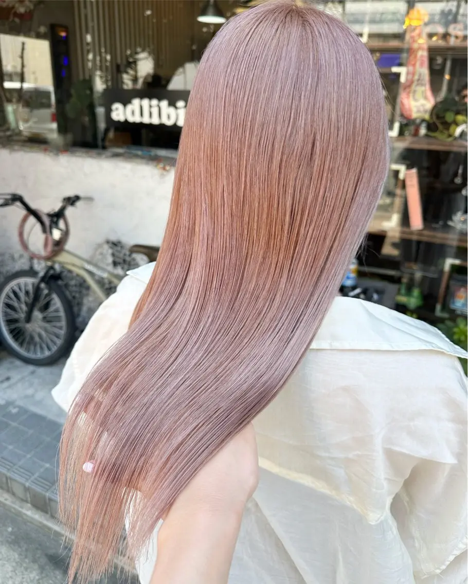 ロング カラー ベージュカラー ブリーチ ピンクカラー ピンクベージュ 玉木 育実のヘアスタイル
