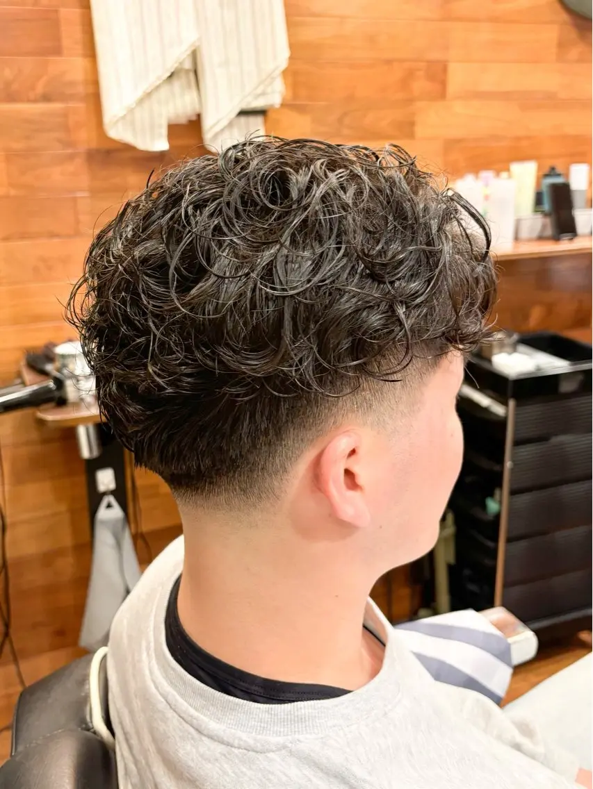 ショート パーマ メンズ メンズパーマ カット パーマ 三宮メンズカット ヨシイッキのヘアスタイル