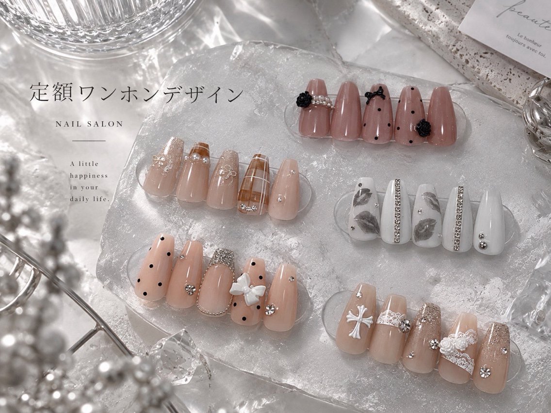 ネイル ハンドネイル M2 BEAUTY Marieのネイルデザイン