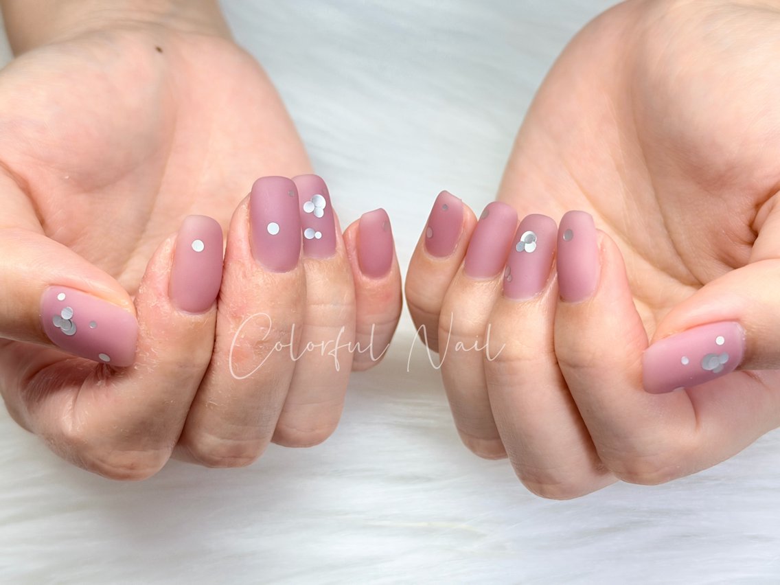 ネイル フラッシュネイル フットネイル フレンチネイル ジェルネイル ガラスフレンチ 🎀Colorful 💅Nailのネイルデザイン