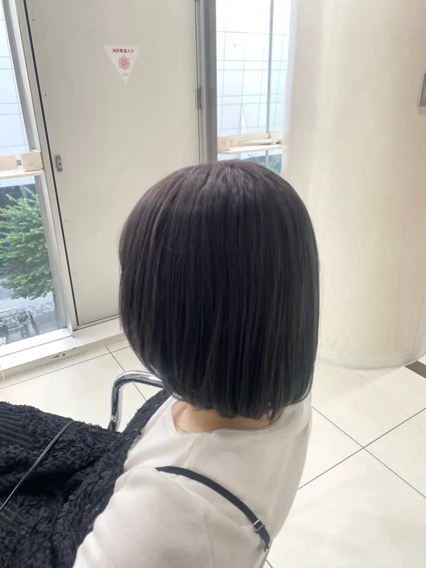ショート カラー ブリーチ serio miai 石原麻尋のヘアスタイル