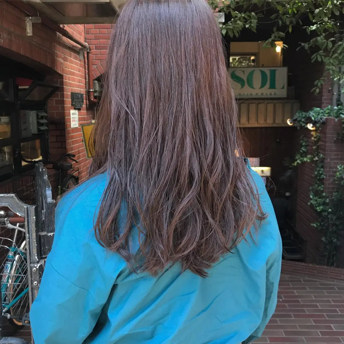 ロング カラー ブラウンカラー バイオレットカラー クニモトハルナ ボブ/柔らかカラーのヘアスタイル