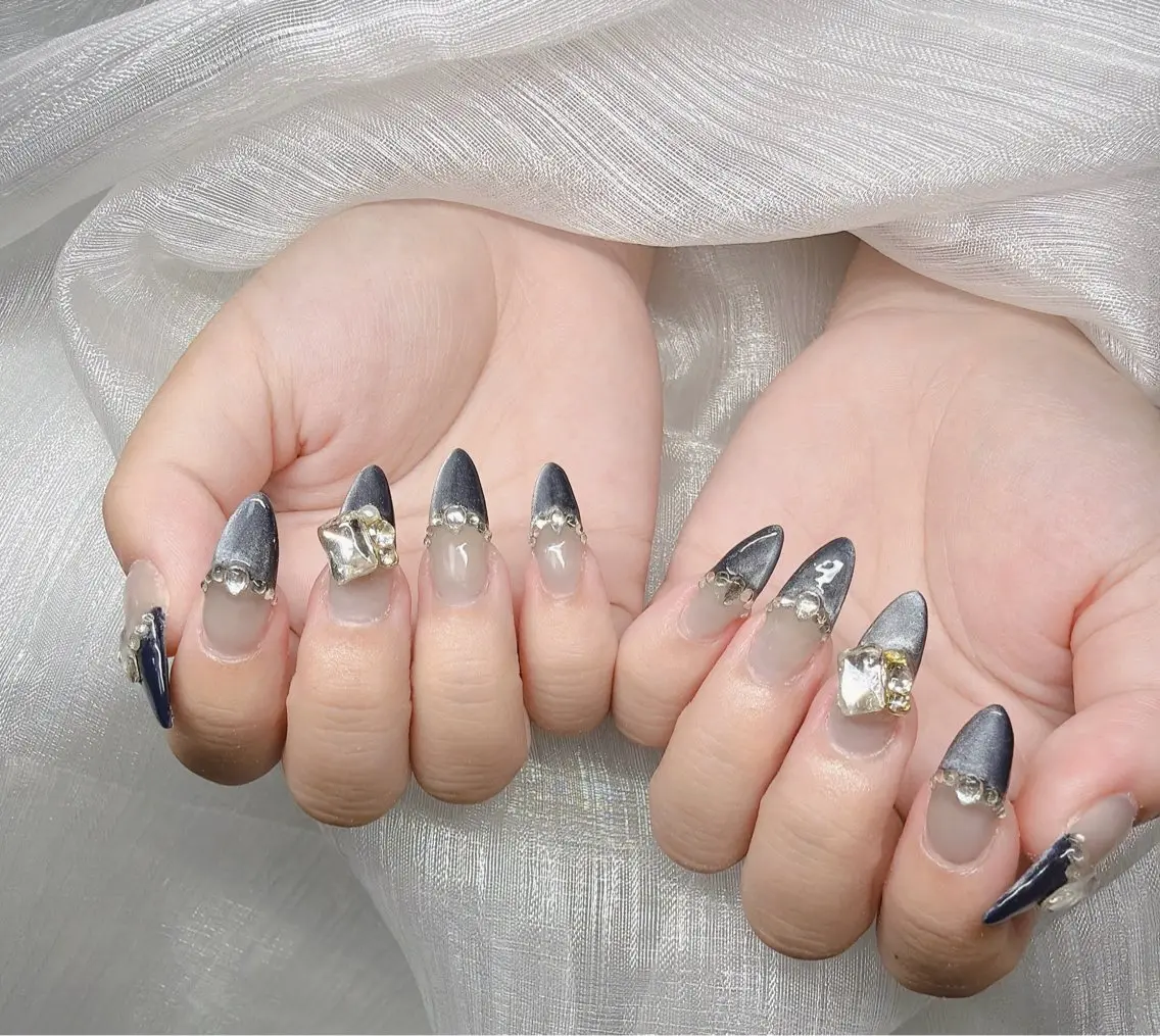 ネイル ハンドネイル Lee Nailsのネイルデザイン