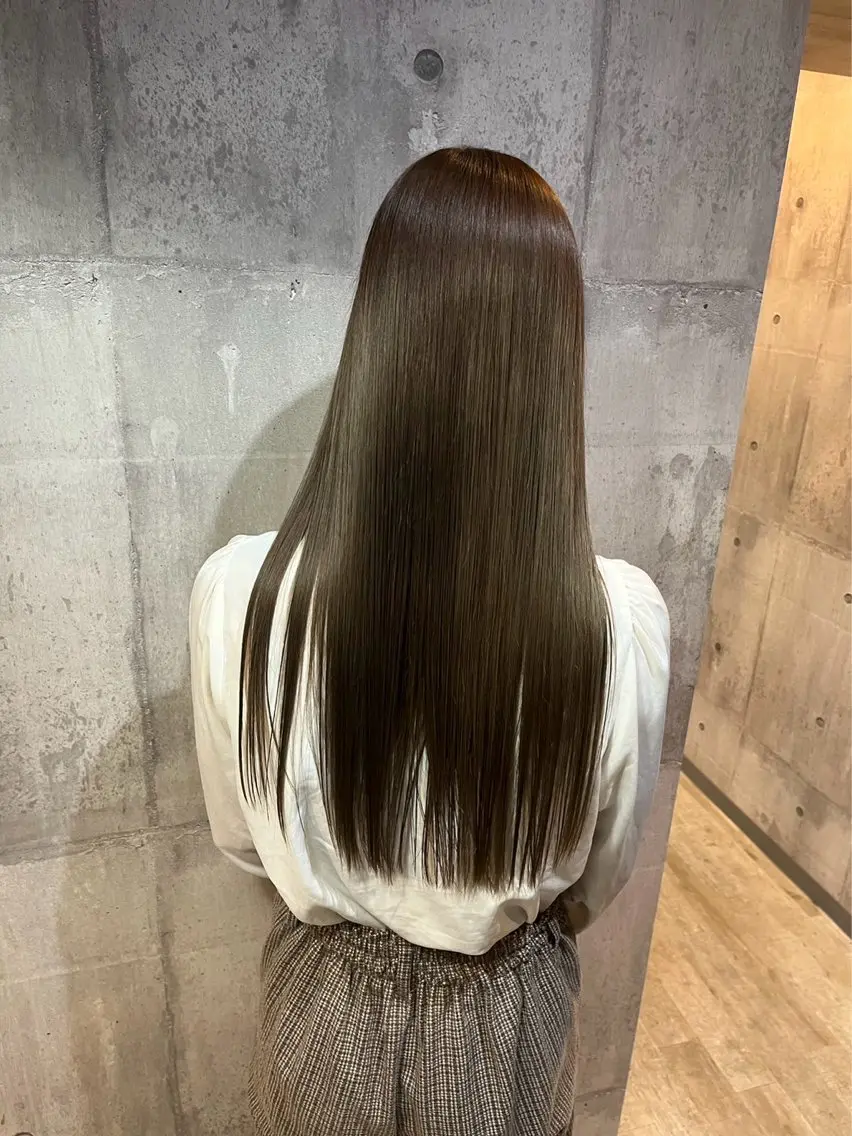 イノアカラー＋最高級髪質改善トリートメントの写真