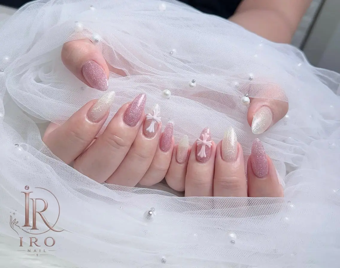 ネイル ハンドネイル IRO Nail Studioのネイルデザイン