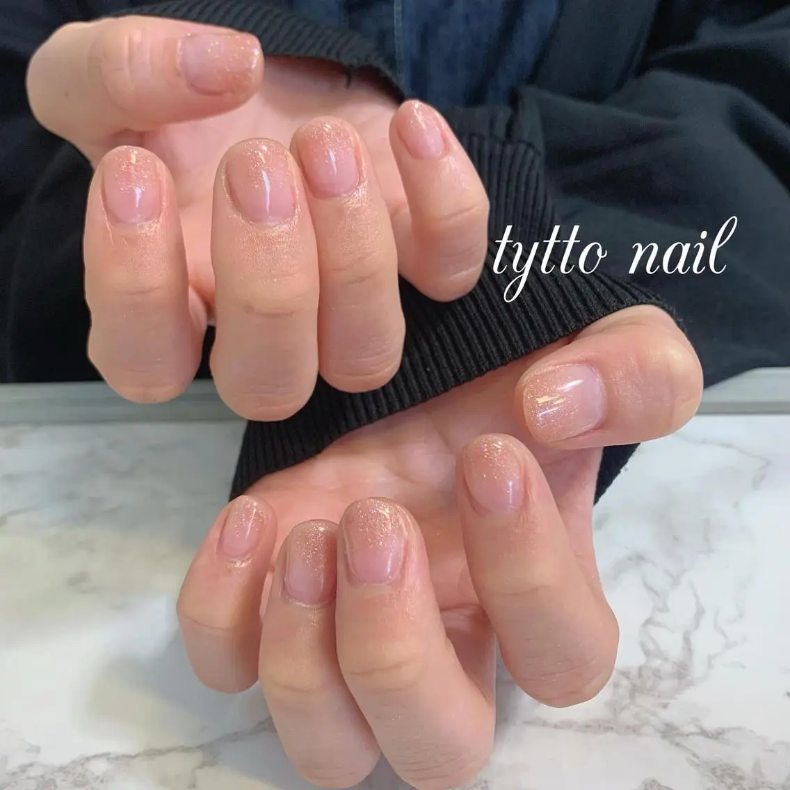 ネイル グラデーション ラメ(グリッター) ラメグラデーション オフィスネイル ピンク tytto nail ❤︎‪‪eri‪‪のネイルデザイン
