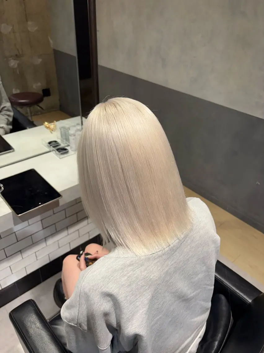 ミディアム ヘアカラー トリートメント ハイトーンエフェクト ブリーチいち丸のヘアスタイル