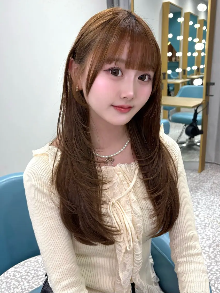 ロング カラー 透明感カラー オリーブカラー 韓国風ヘア レイヤーカット 小顔カット カット ヘアカラー トリートメント 透明感カラー Nau🎀のヘアスタイル