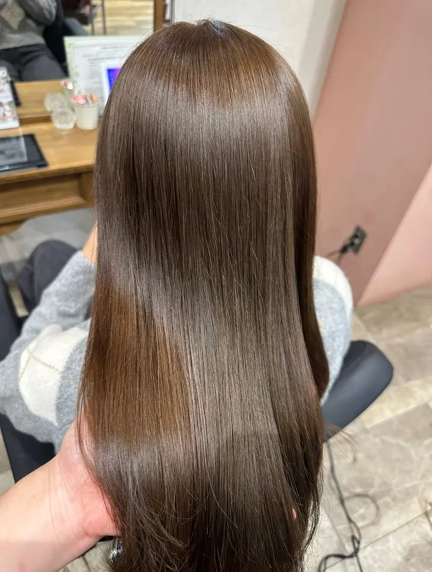【ブリーチ無しハイトーンカラープラン👩】カット＋Wカラー＋トリートメントの写真