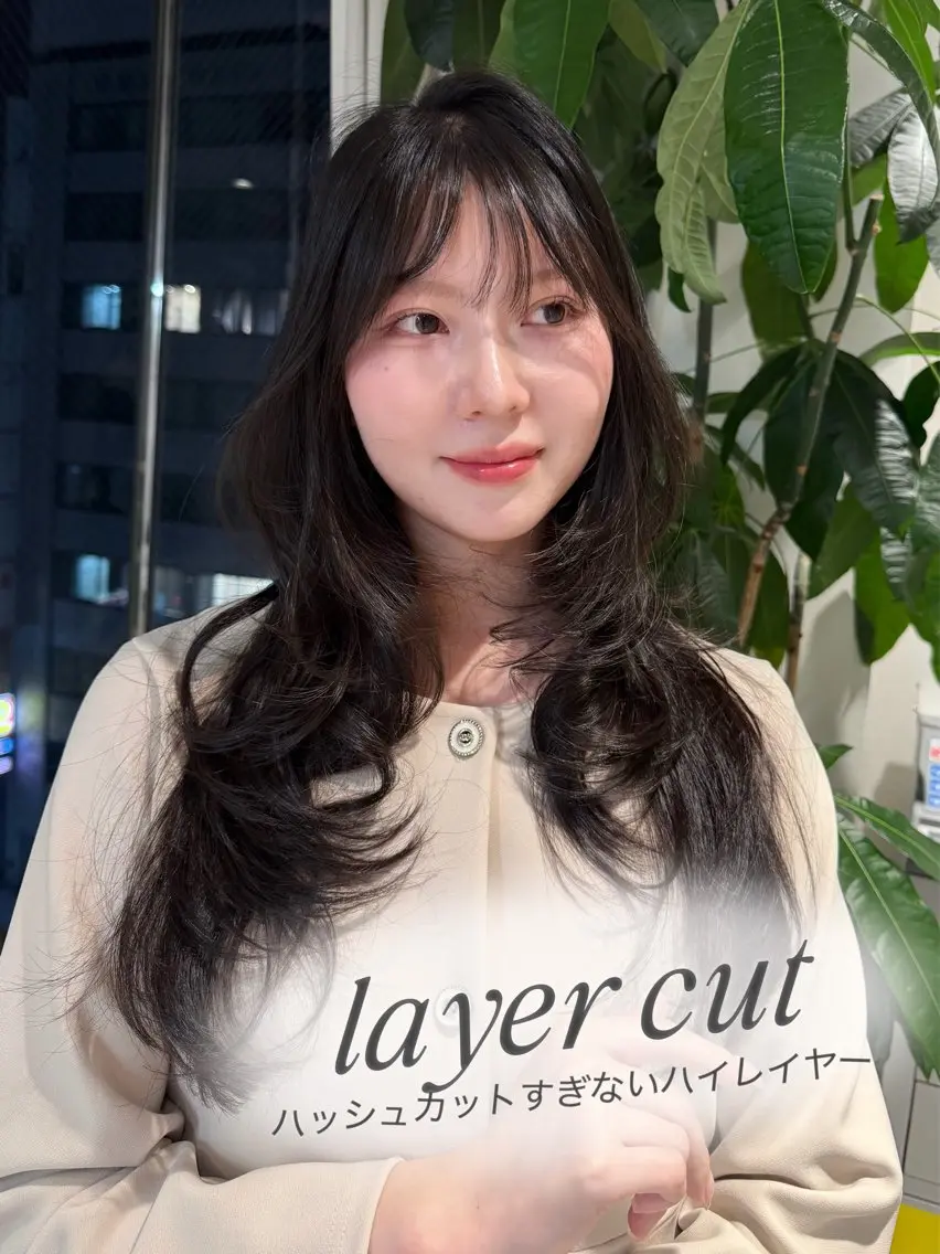 ロング カット 𝑦𝑢𝑟𝑖𝑎 AFLOAT大阪のヘアスタイル