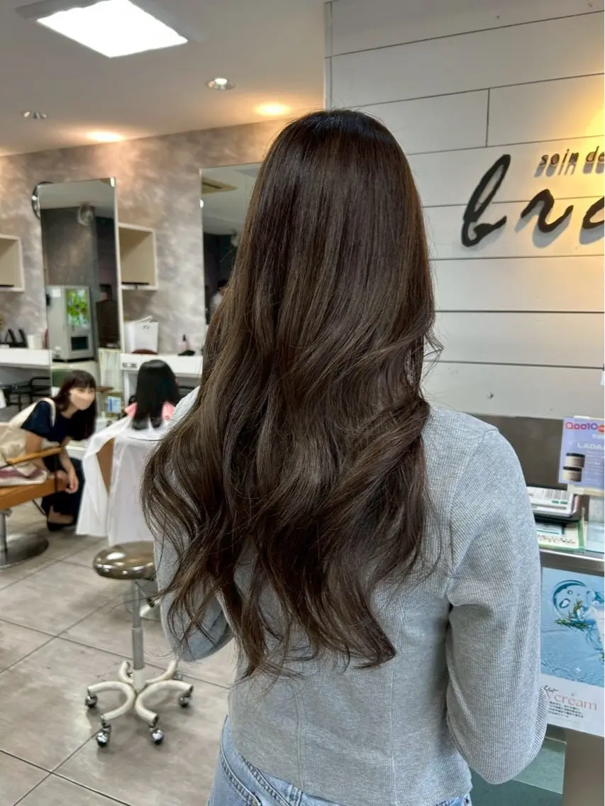 ロング カラー ヘアカラー 西岡 英菜のヘアスタイル
