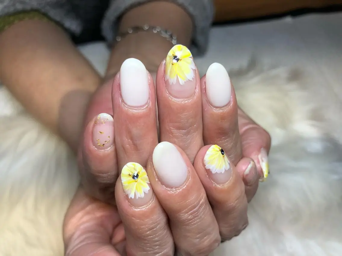 ネイル Li'leaNail AINAのネイルデザイン
