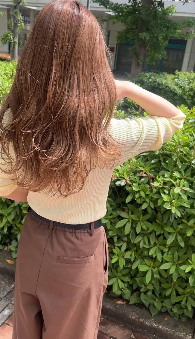 ロング カラー ベージュカラー イルミナカラー 髪質改善 レイヤーカット ロング カット ヘアカラー トリートメント 韓国レイヤー🇰🇷 /縮毛矯正/高島奈緒のヘアスタイル