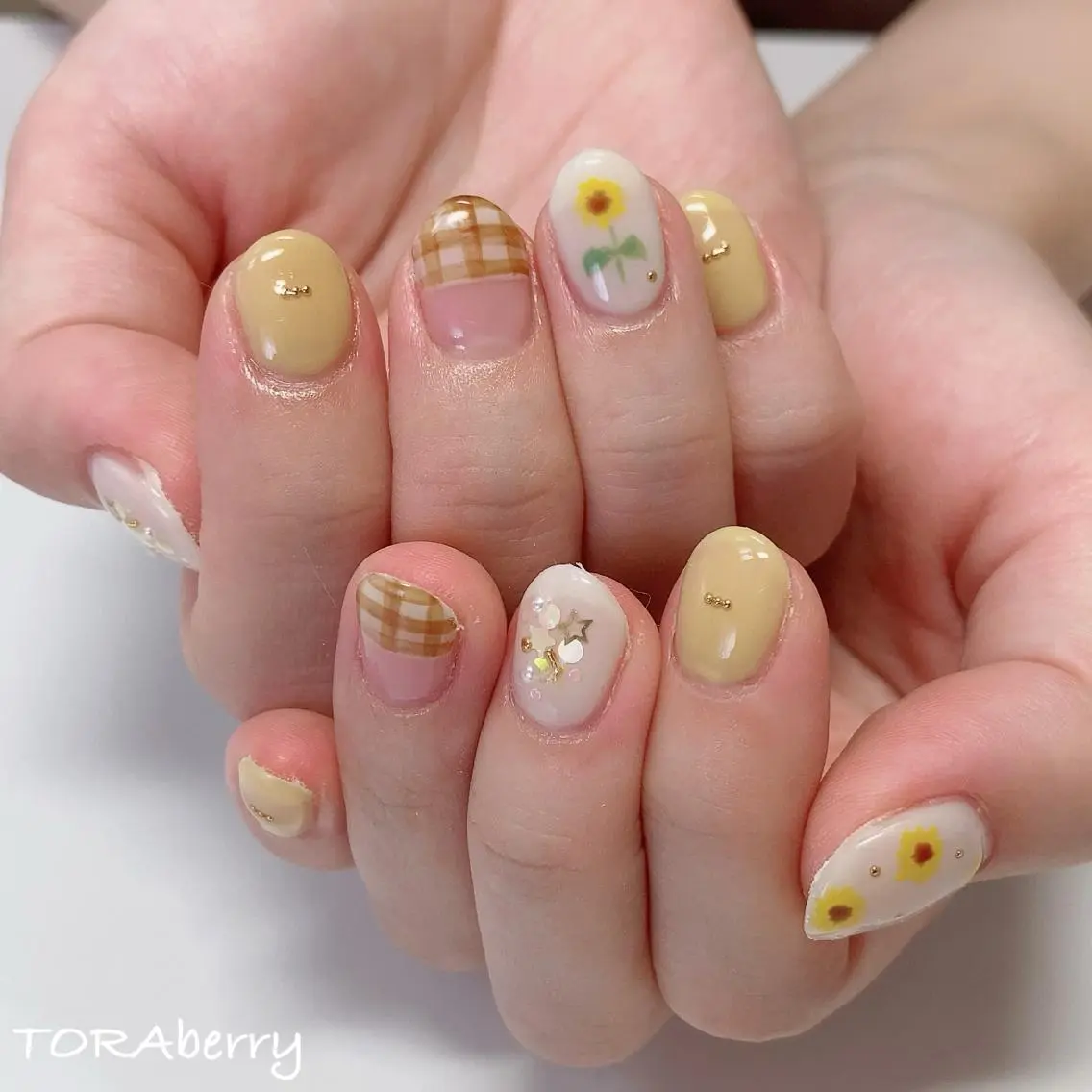 ネイル ハンドネイル ネイリスト なつみのネイルデザイン