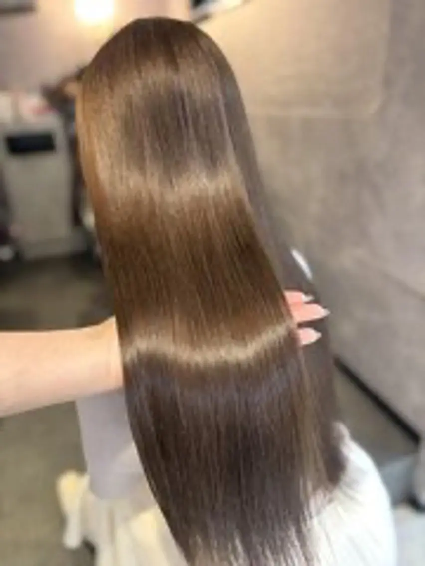 ロング カラー elu あやね💜 🫧カラー・縮毛矯正のヘアスタイル