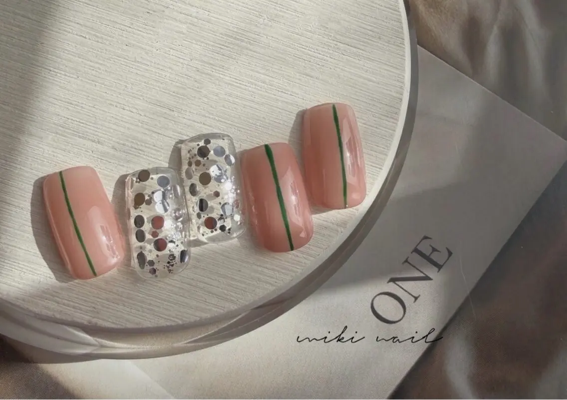 ネイル ハンドネイル Liora nail 🌙nanamiのネイルデザイン