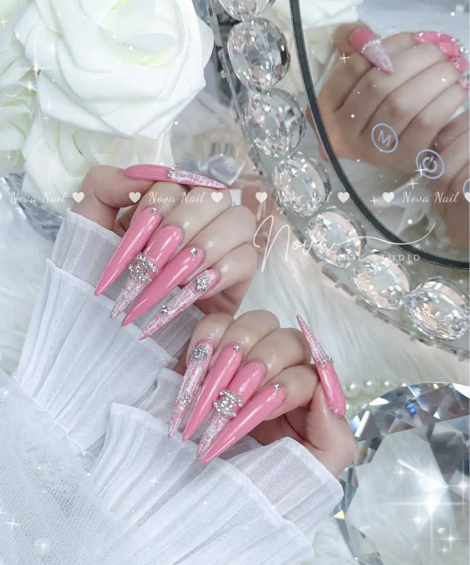 ネイル ハンドネイル ハンドケア Kitty Nail Novaのネイルデザイン