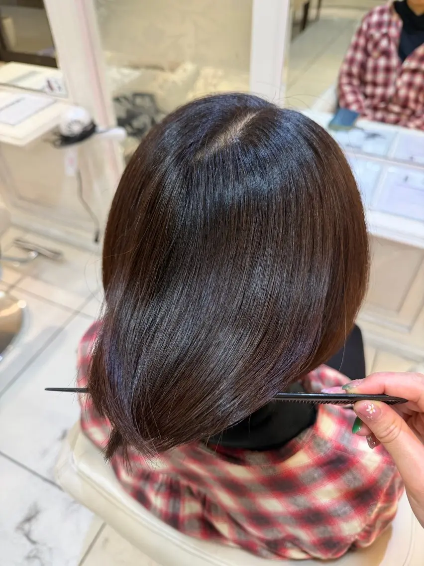 ショート カラー カット ヘアカラー ツヤ重視 ワンカラー🫧Mioのヘアスタイル