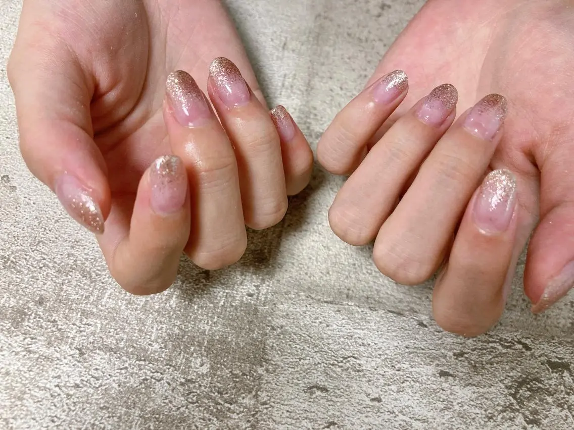 ネイル ラメ(グリッター) ラメグラデーション mogunail &blowのネイルデザイン
