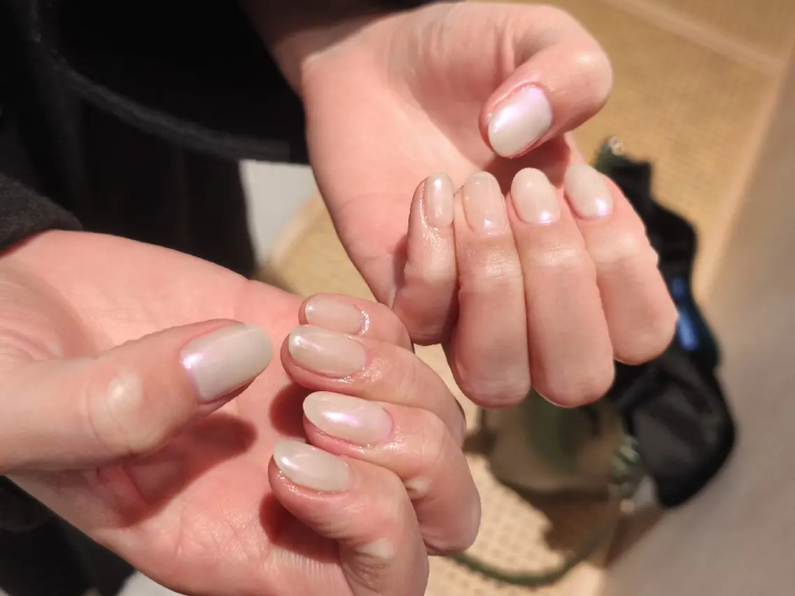 ネイル パープル ホワイト ハンドネイル salon Noirのネイルデザイン
