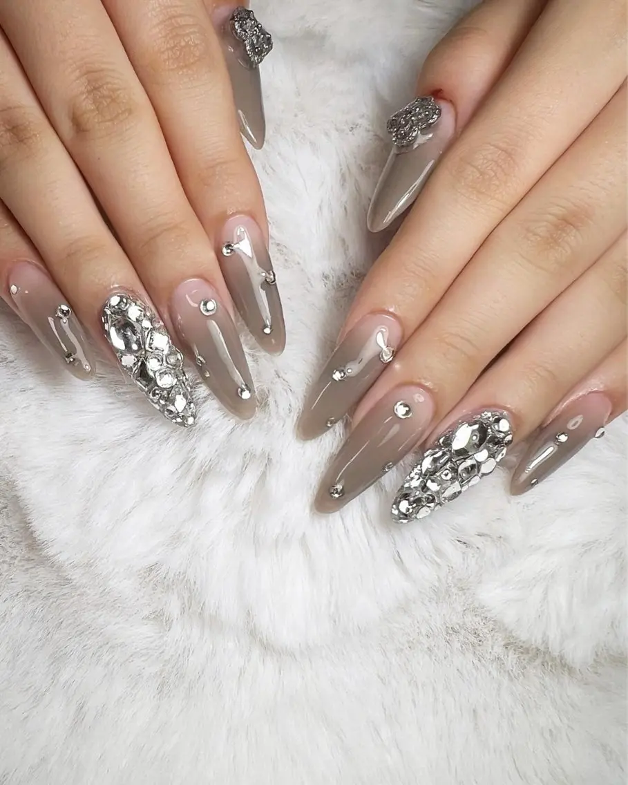 ネイル キラキラネイル スカルプネイル 冬ネイル ✾ NailRoom Latina🌻💓のネイルデザイン