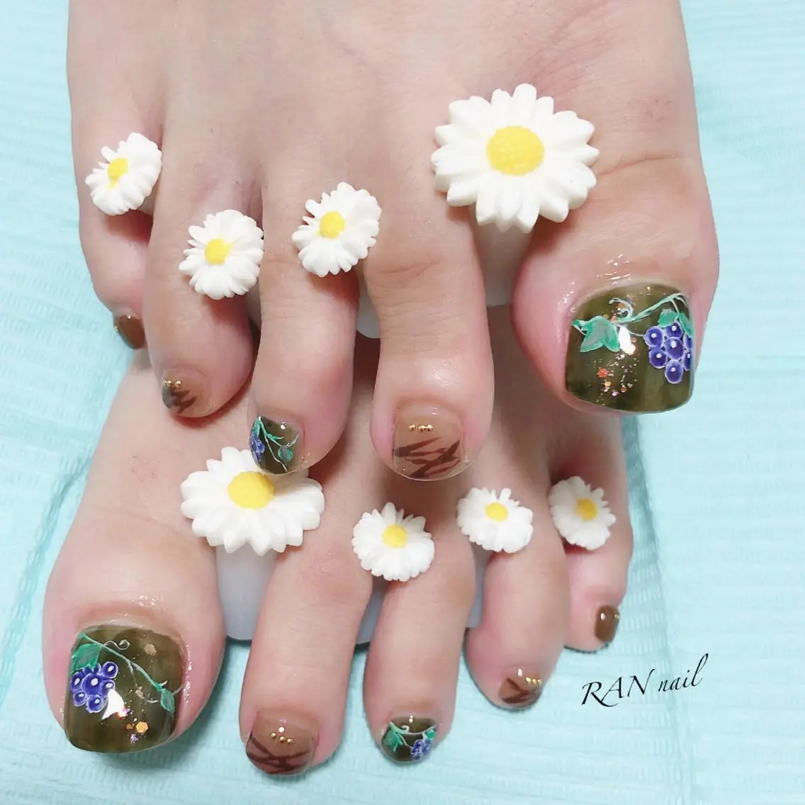 ネイル フットネイル キラキラネイル オフィスネイル ハンドネイル フットネイル RAN nailのネイルデザイン