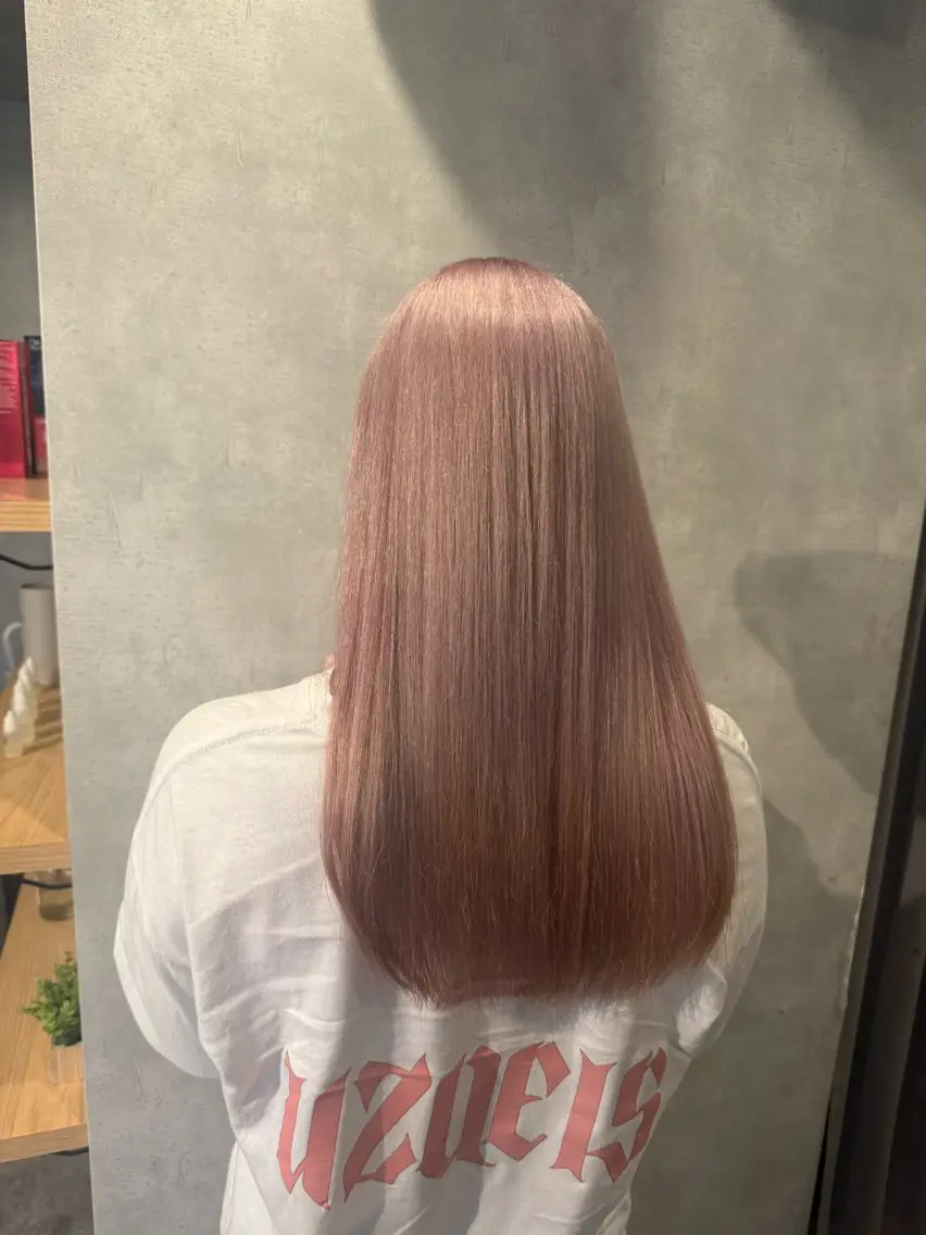 ロング ヘアカラー トリートメント 小泉 果穂のヘアスタイル