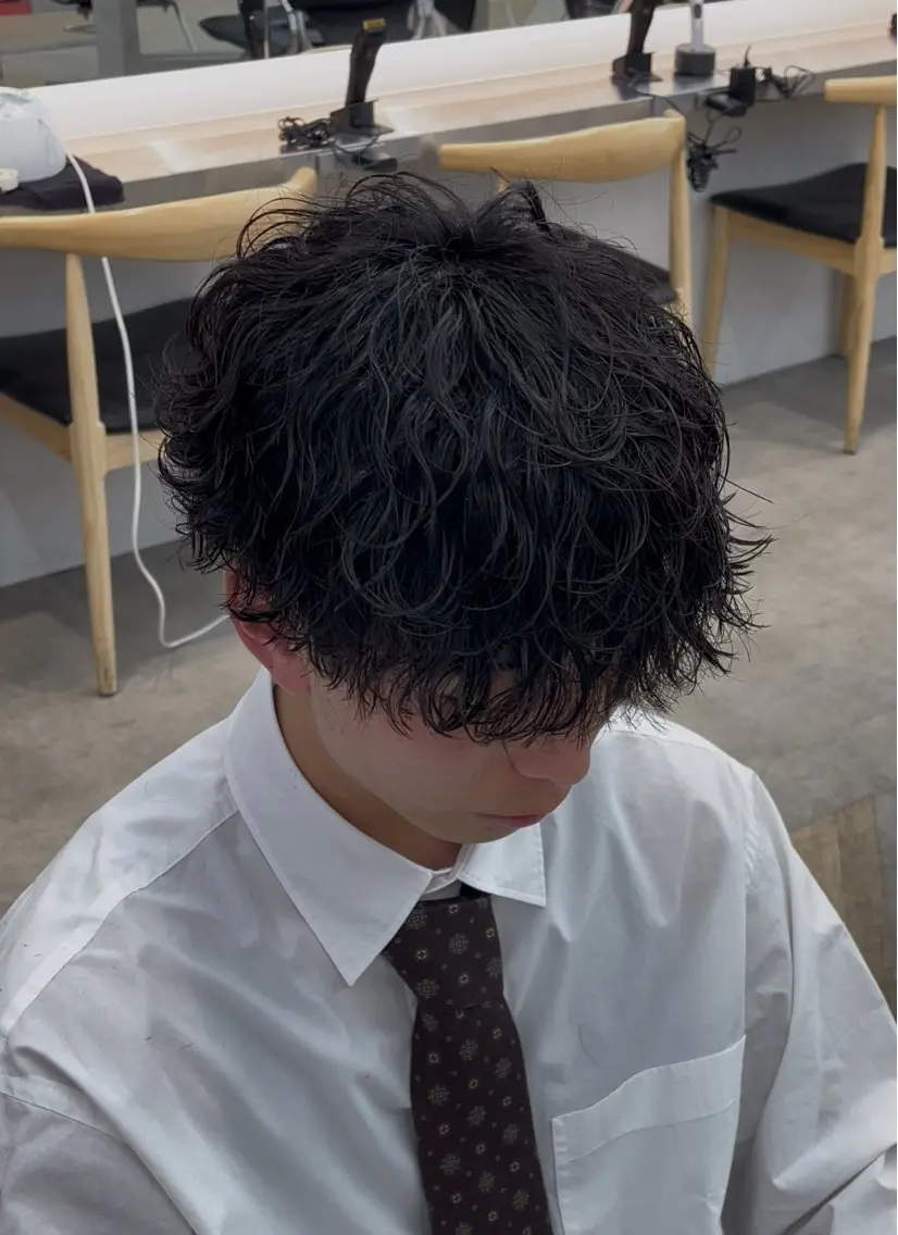 ショート カラー パーマ メンズ キッズ メンズパーマ 波巻きパーマ 栄💗スパイキー⚡️ ｜パーマ｜haruのヘアスタイル