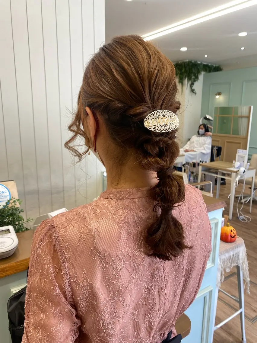 セミロング 金山 友香🕊のヘアスタイル