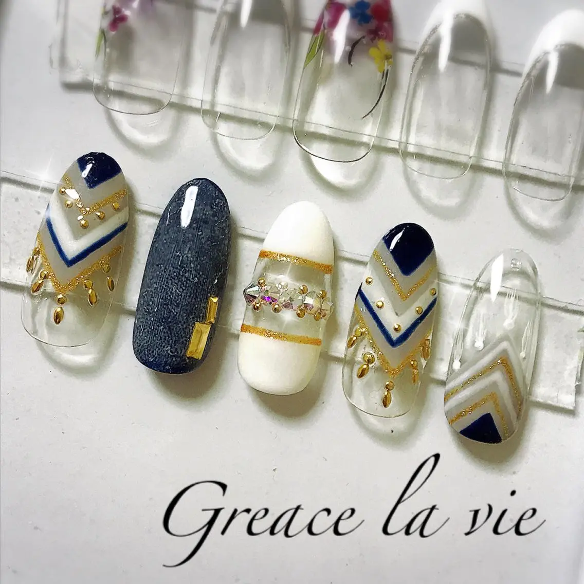 ロング カラー パーマ ヘアアレンジ キッズ ネイル マツエク・マツパ ネイルチップ Greace  la vieのネイルデザイン
