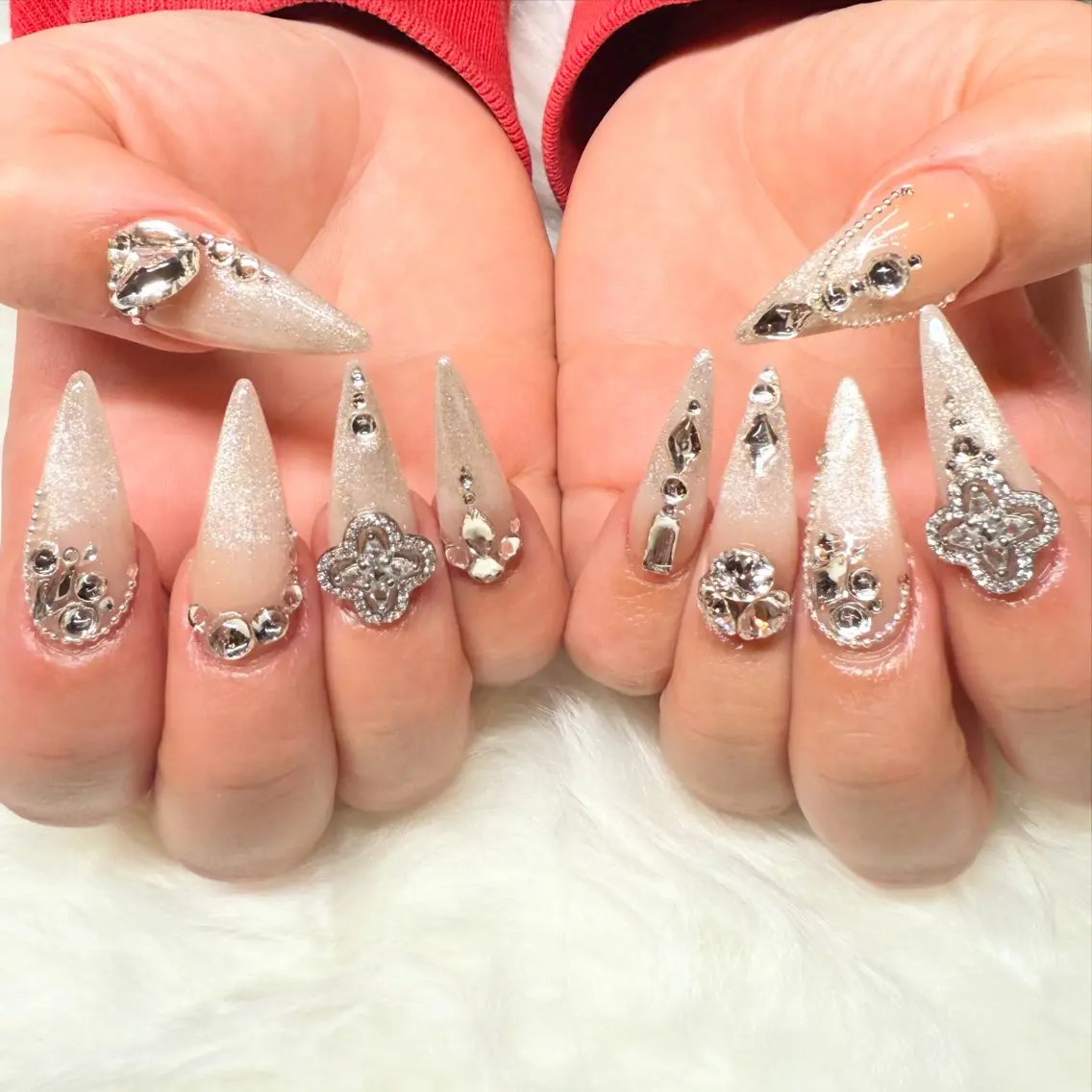 ネイル グラデーション マグネットネイル シルバー RJ  nail Schoolのネイルデザイン