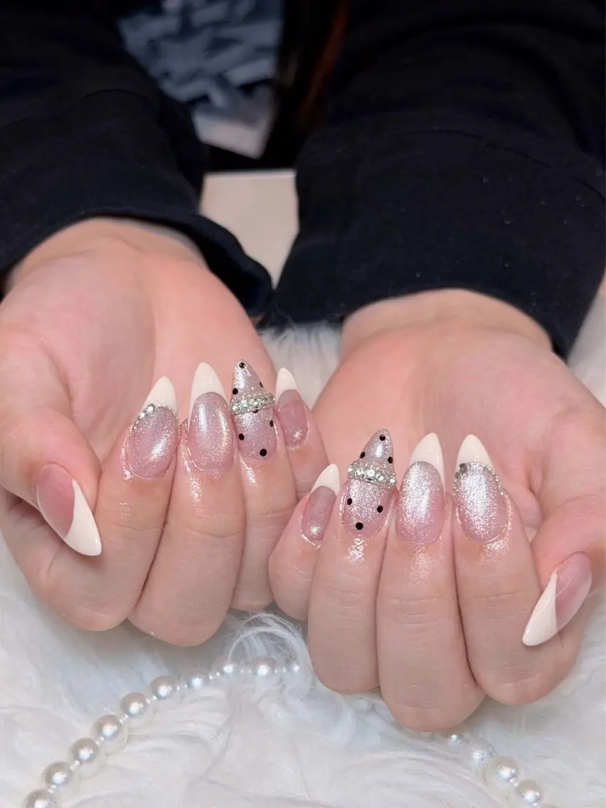 ネイル チークネイル ドット フレンチネイル グラデーション ハート ハンドネイル ハンドケア Eli Muse 新宿ネイルのネイルデザイン