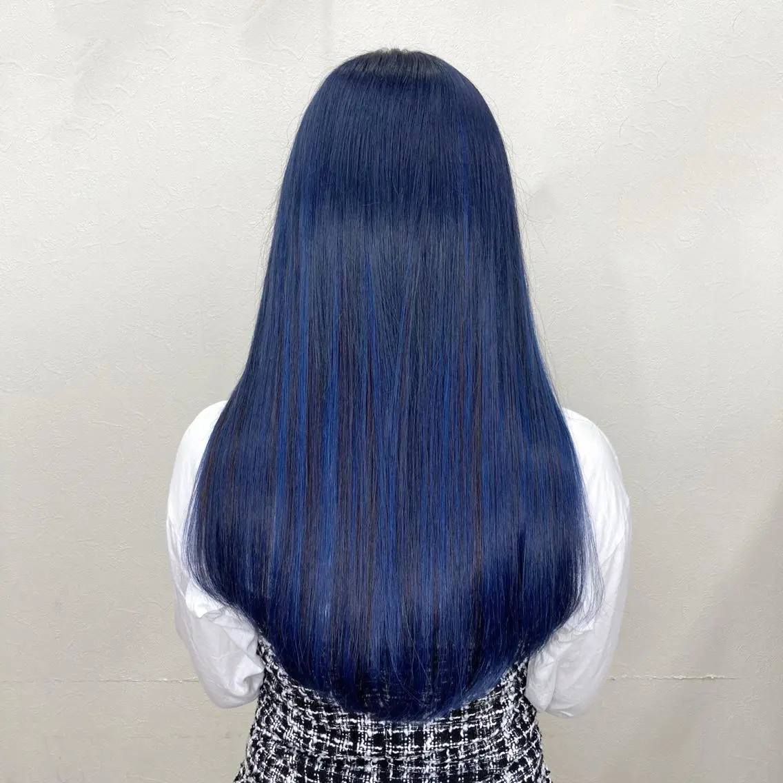 セミロング カラー ブルーカラー ダブルカラー ネイビーカラー エクステ KEISUKE🐶 ブリーチ×エクステのヘアスタイル