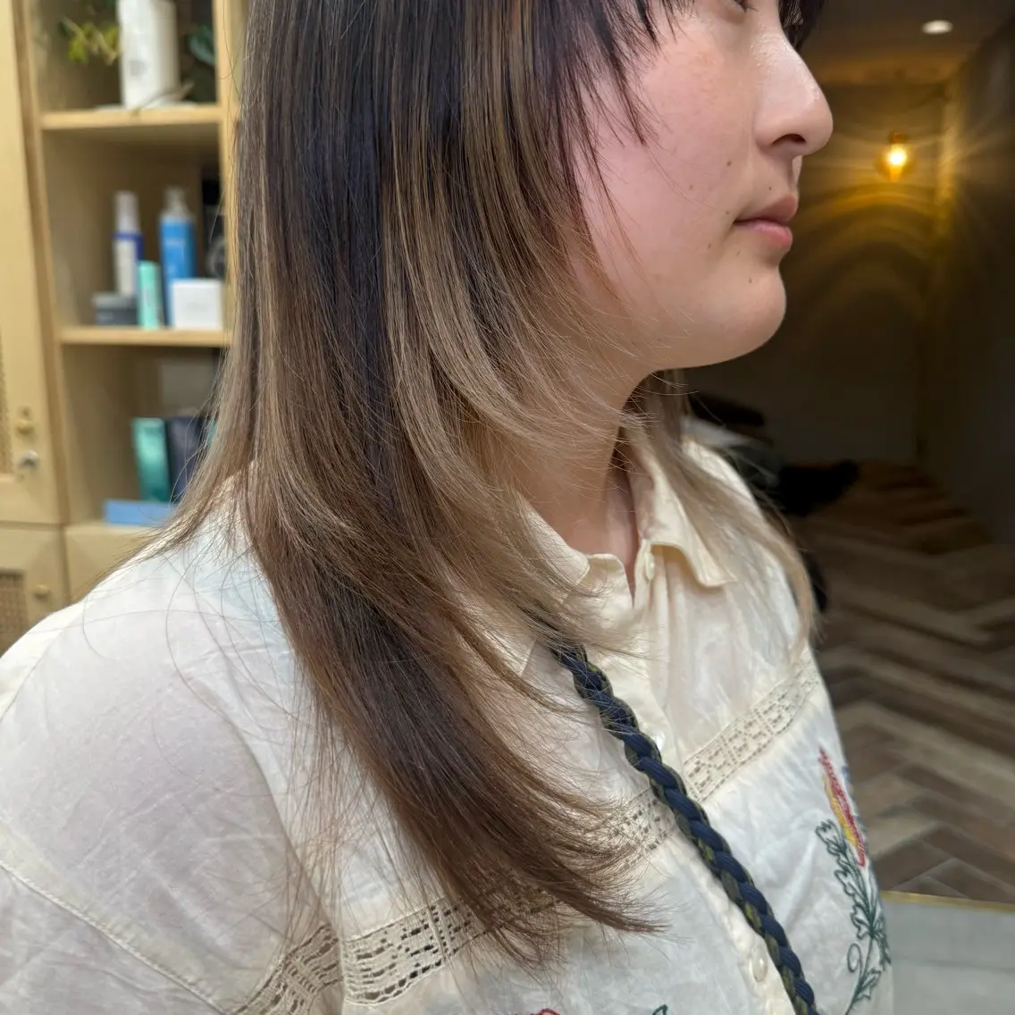 ミディアム ハッシュカット レイヤーカット カット ヘアカラー 艶ブリーチカラー✨ ボブレイヤーSakiのヘアスタイル