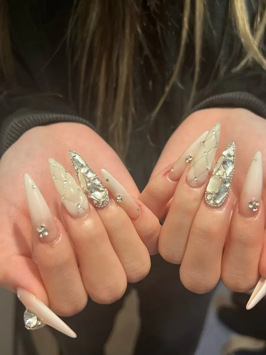 ネイル ハンドネイル Luna Gladeのネイルデザイン