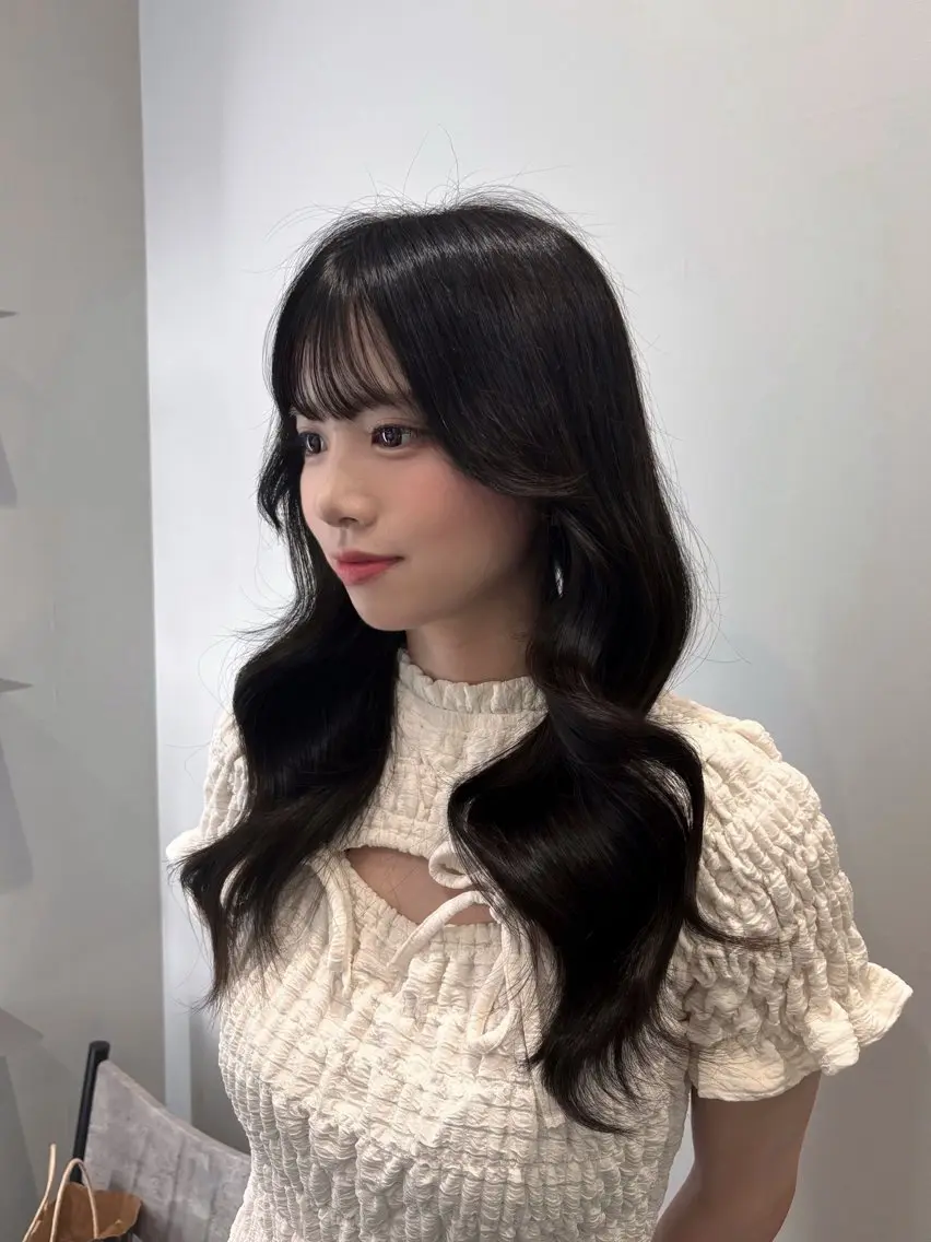 ロング 顔周りカット カット ヘアカラー トリートメント 艶カラー/レイヤー️ miku️🩵️のヘアスタイル