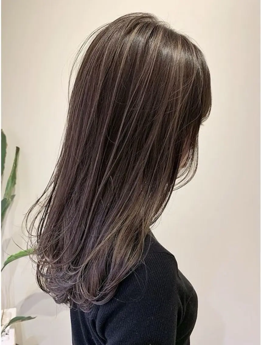 カット+ブリーチハイライト+イルミナカラーの写真